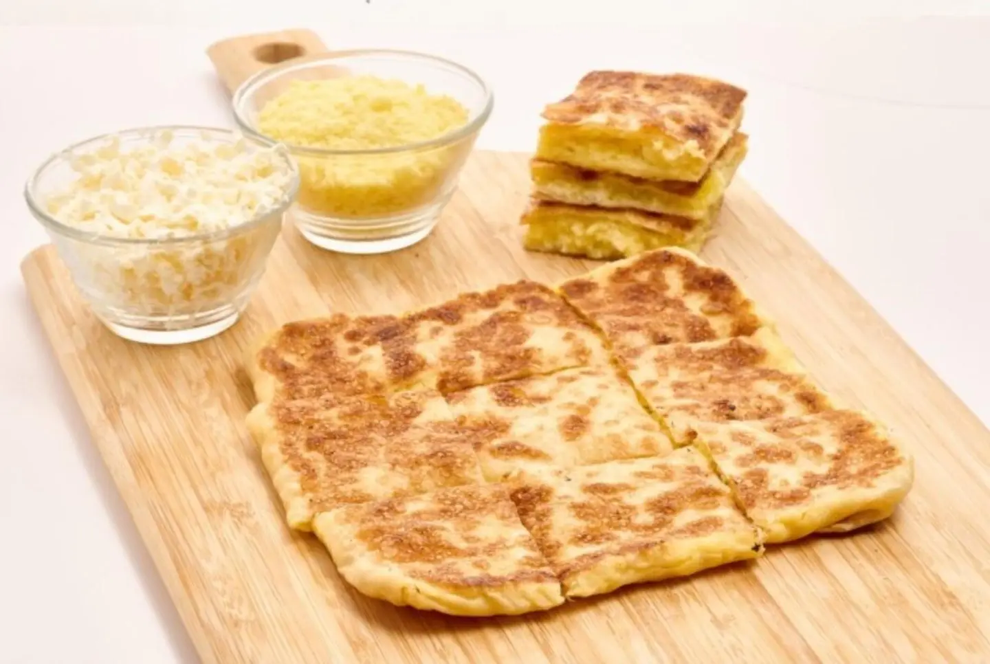 مطبق الاجبان الثلاثه