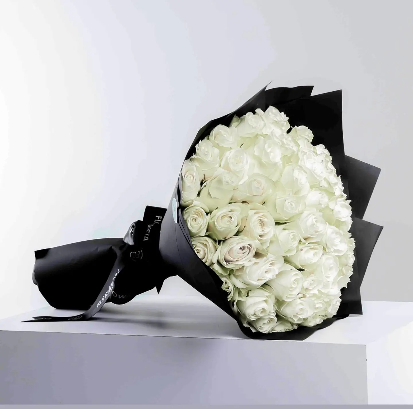 بوكيه انيق بورد جوري ابيض