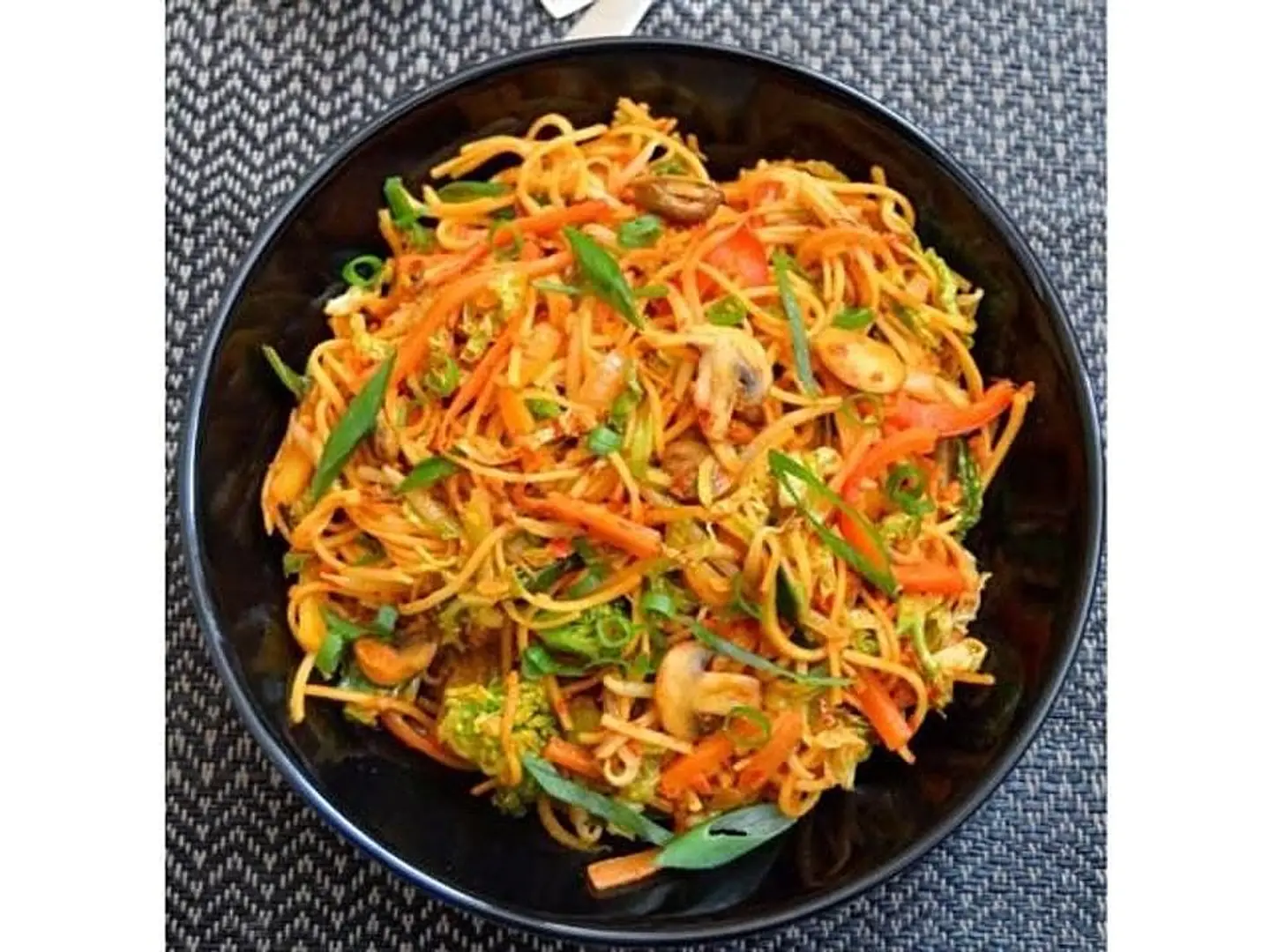Schezwan Vegetable Noodles