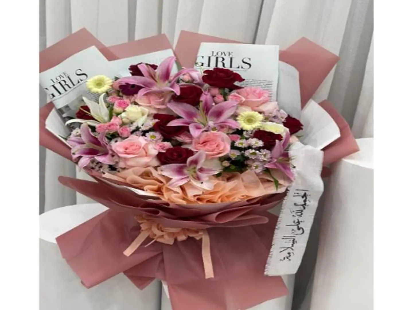 باقة ورد كبيره شريطه