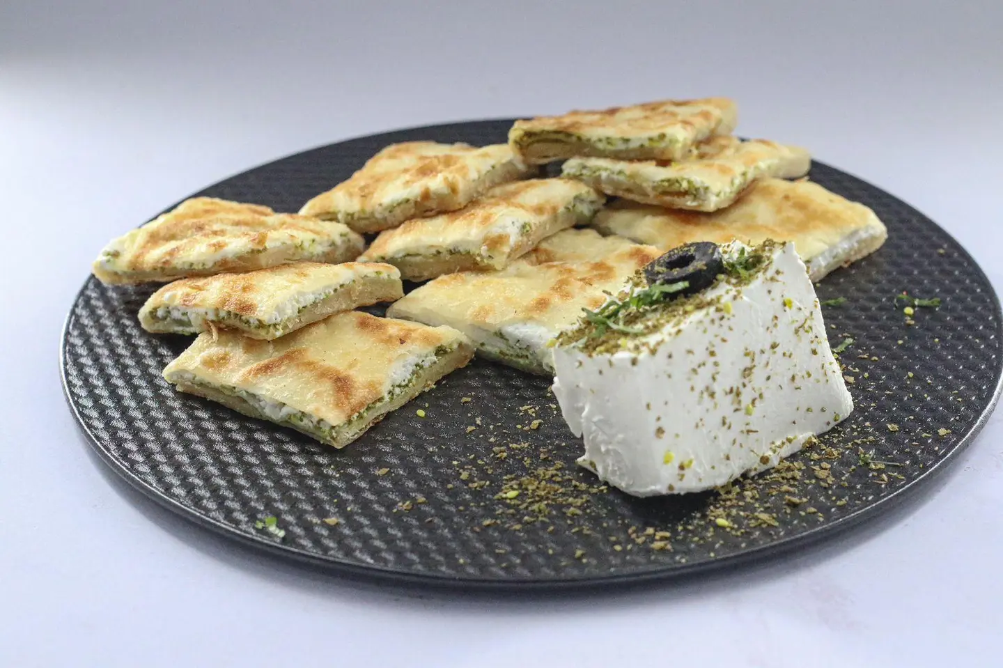 مطبق لبنه