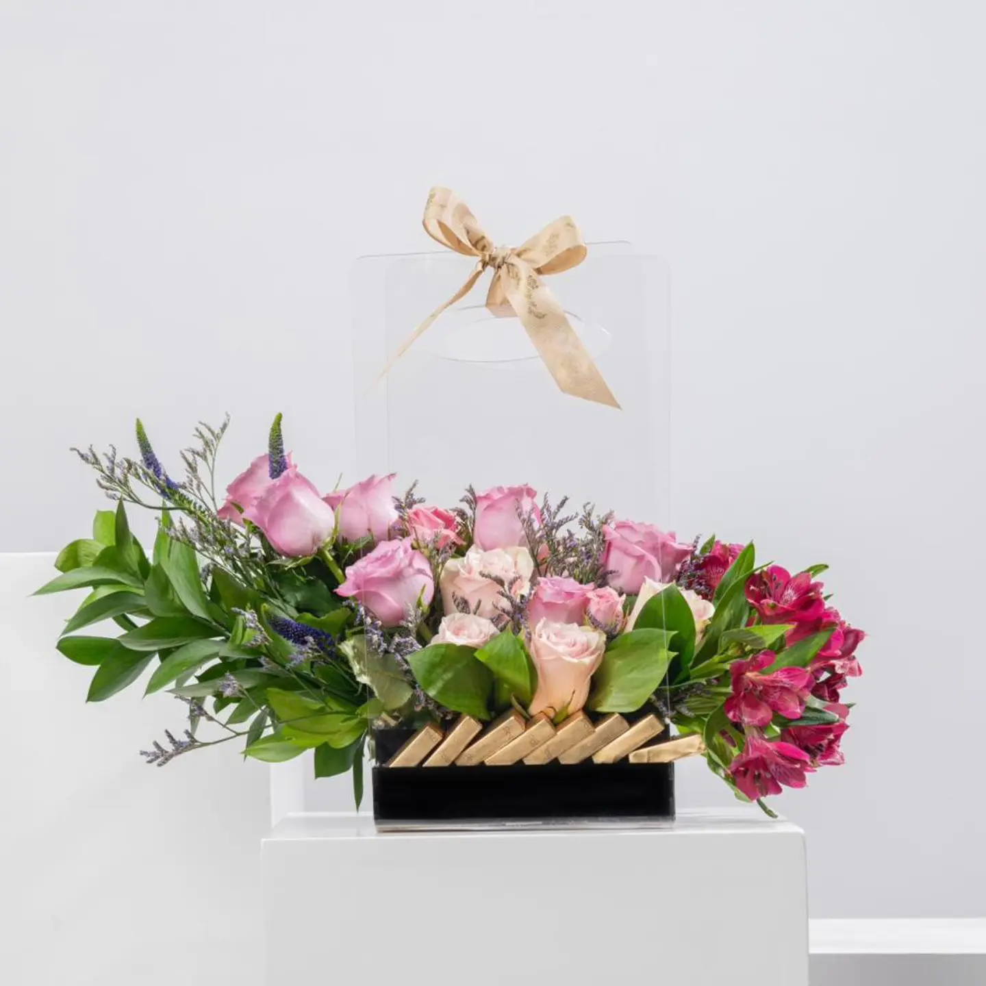 تناغم – تنسيق فاخر ورد وشوكولاتة باتشي