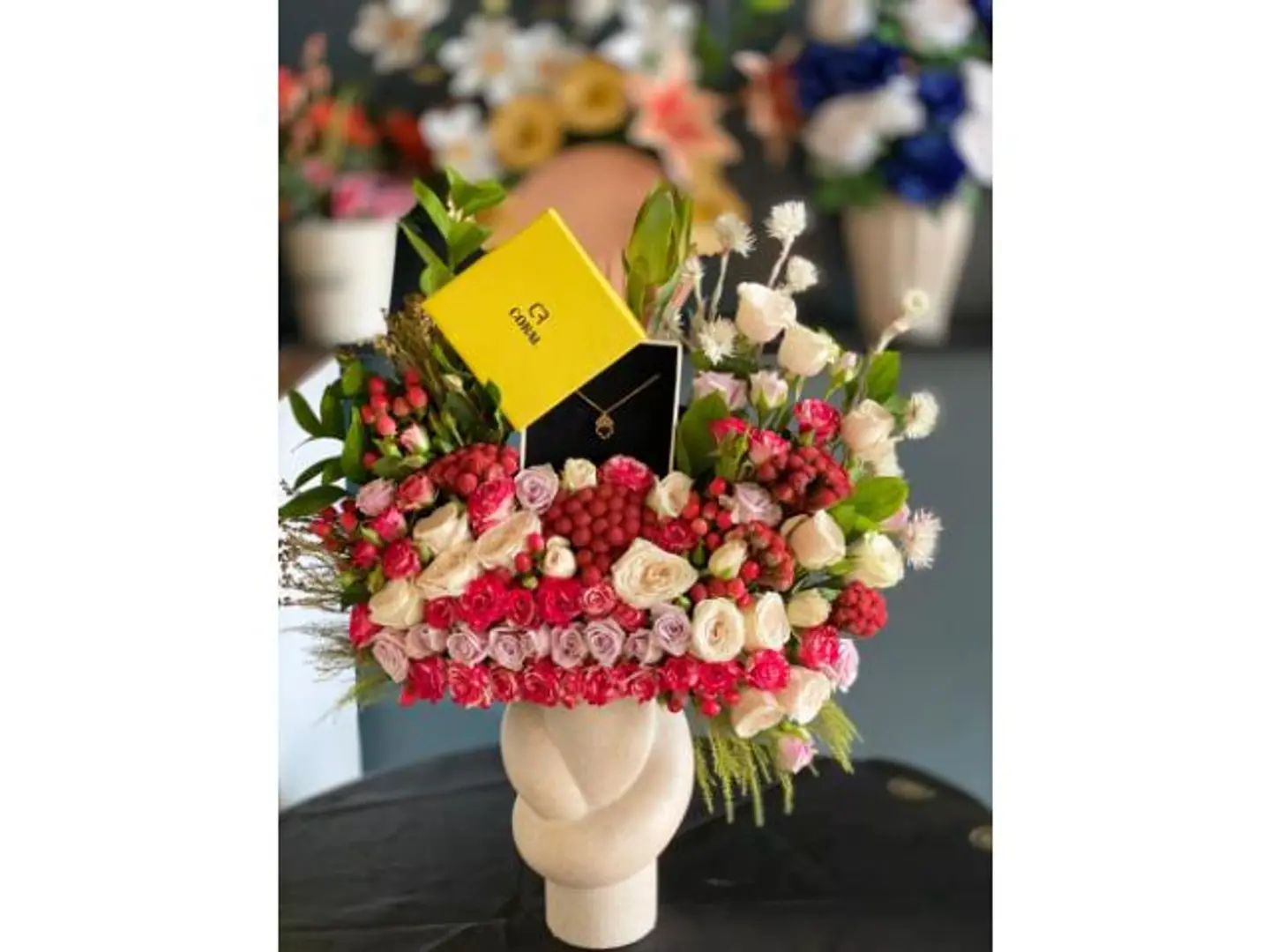 Flower Vase Baby Rose With Bracelets