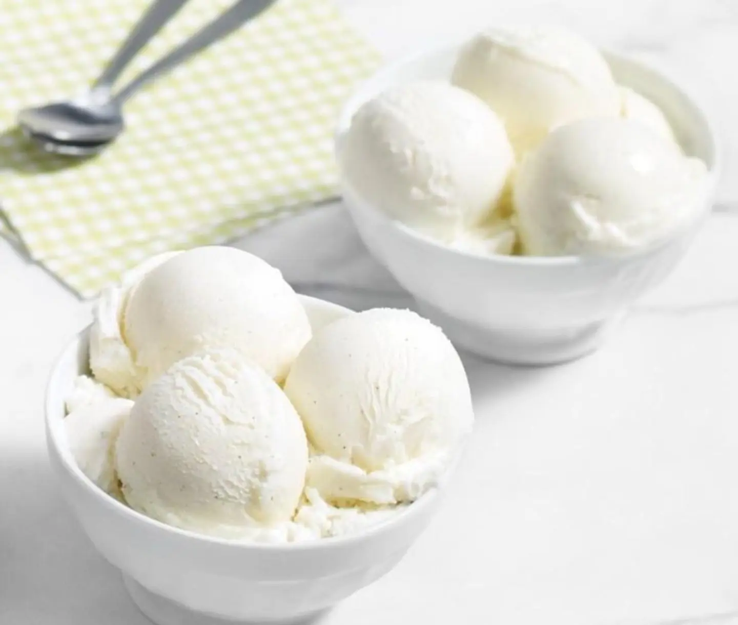 2 Scoops Vanilla Ice Cream