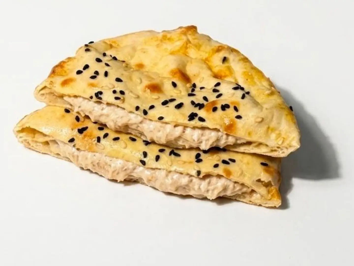 فطيرة جبن وطحنية