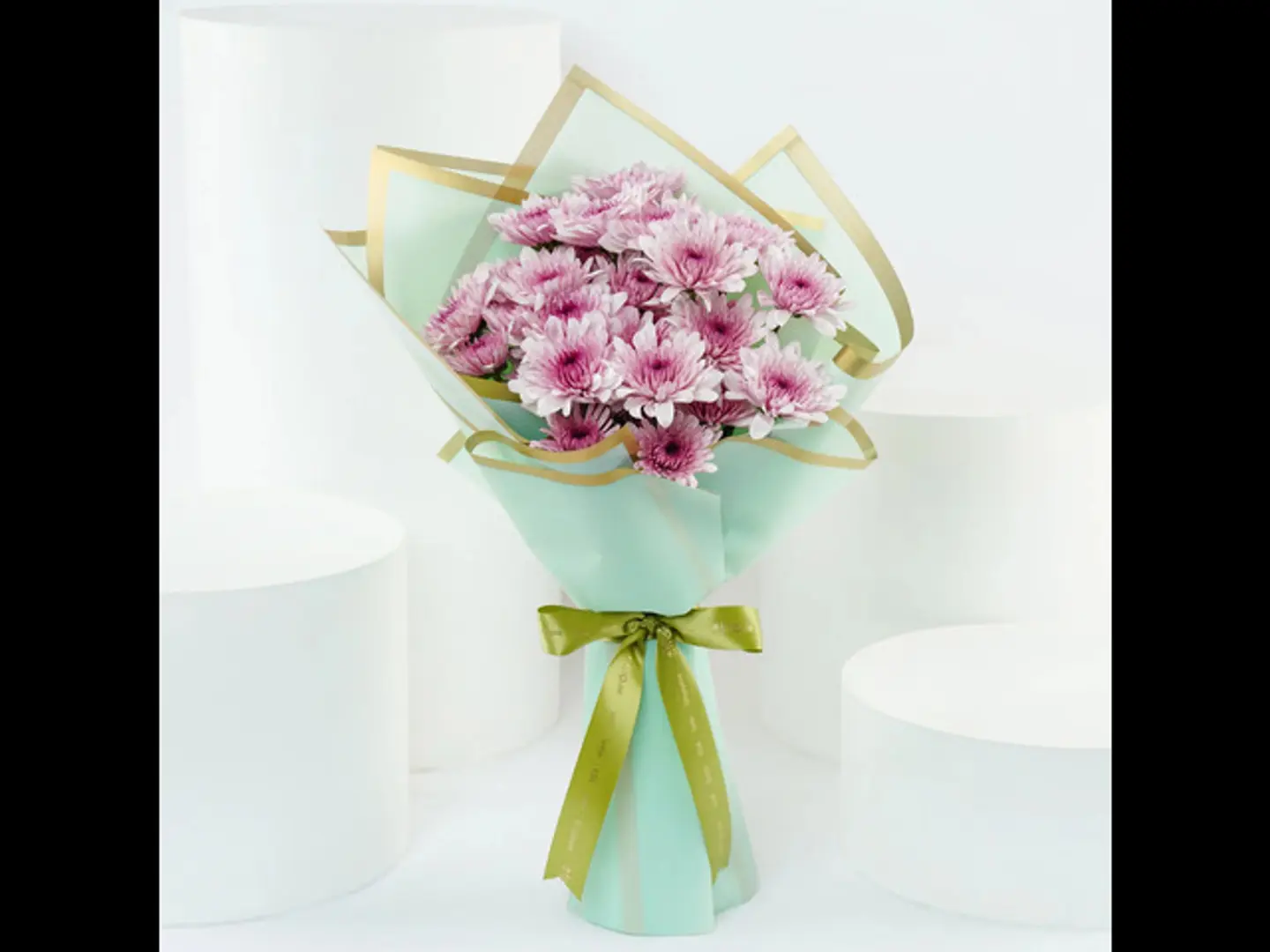 Pink Chrysanthemum Delicate Bouquet