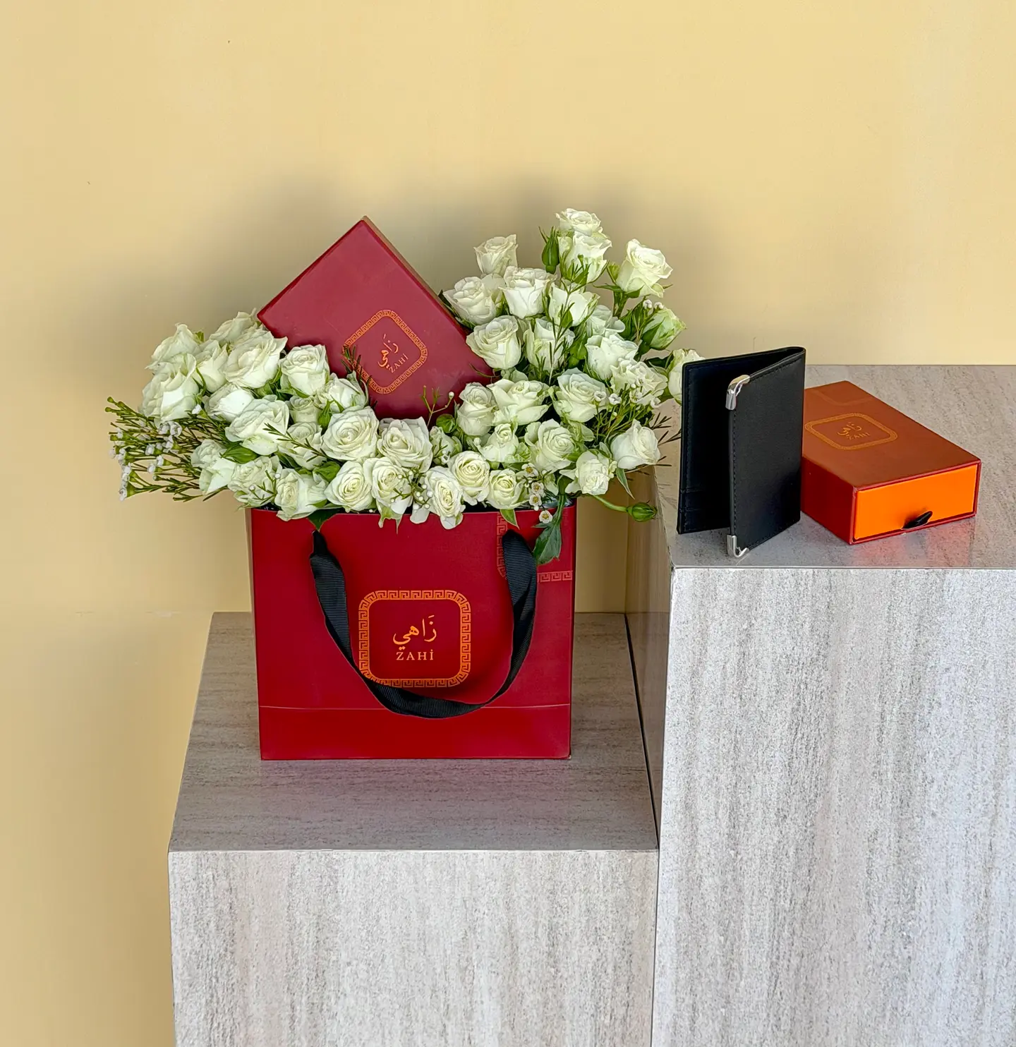 محفظه من براند زاهي 2