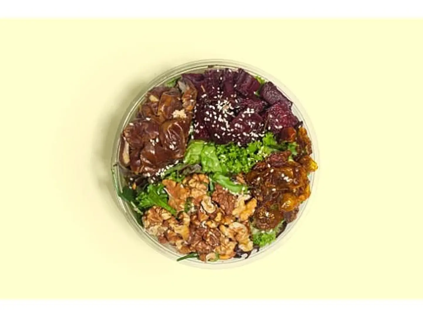 سلطة التمر والمكسرات