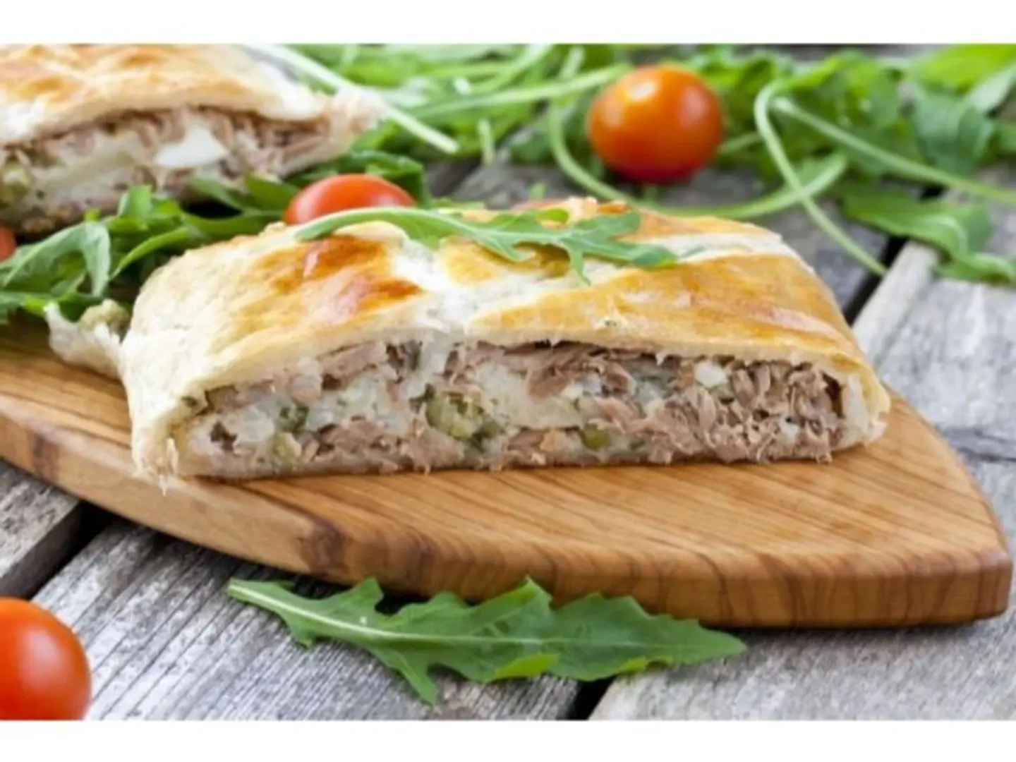 Cooked Tuna With Cheese Pie