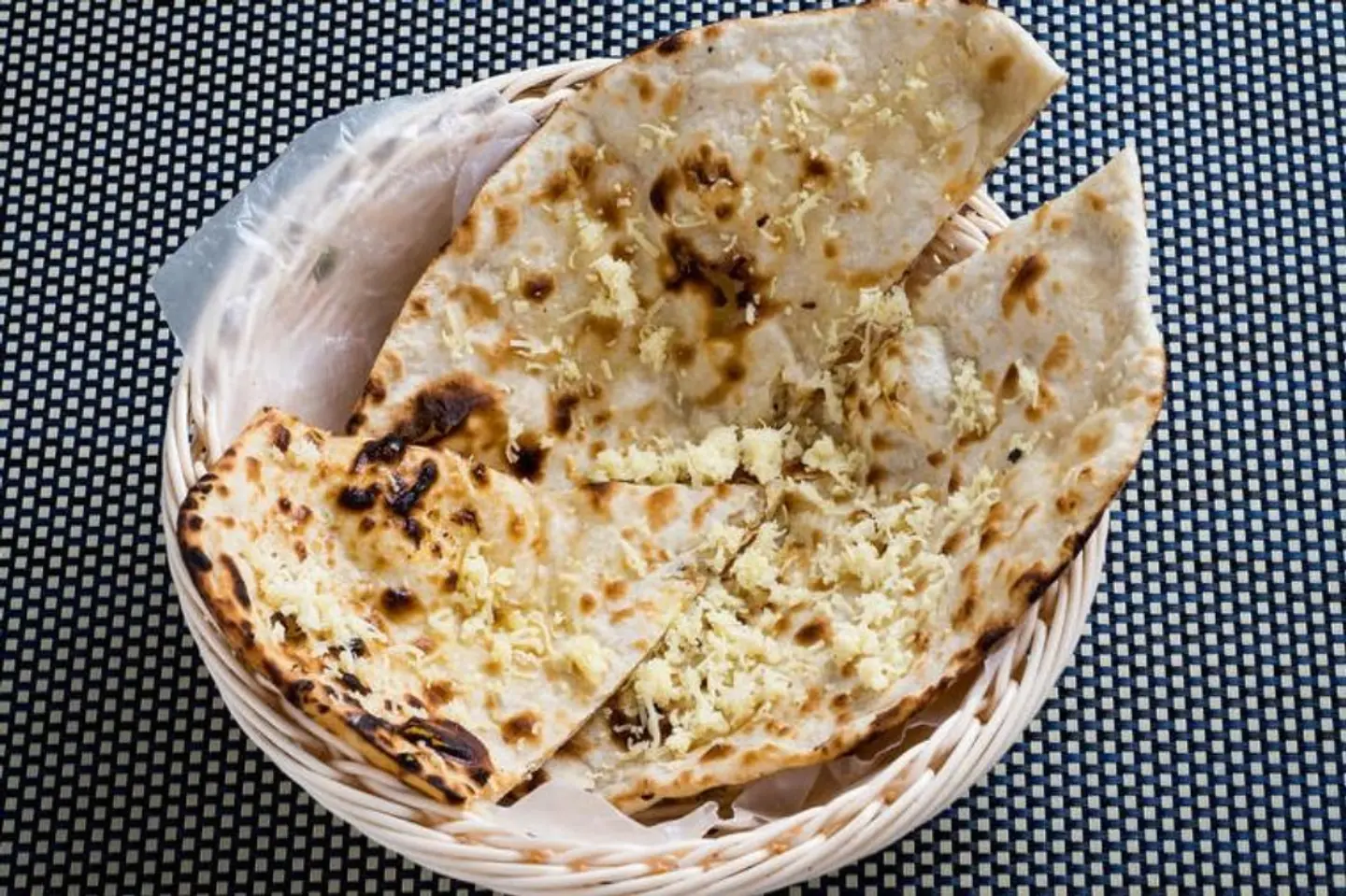 نان بالجبنة
