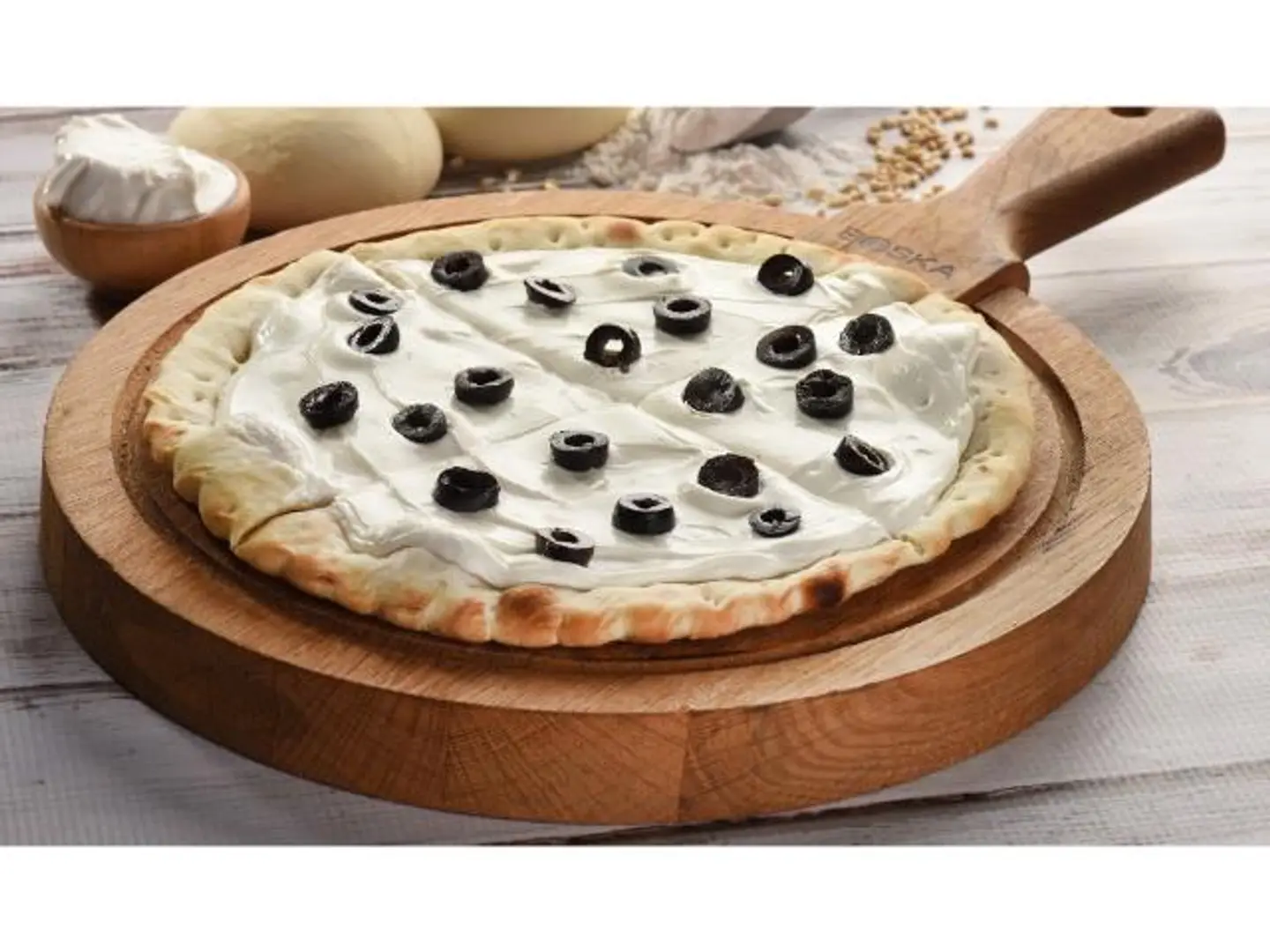 Labanh And Olives 3 Pieces