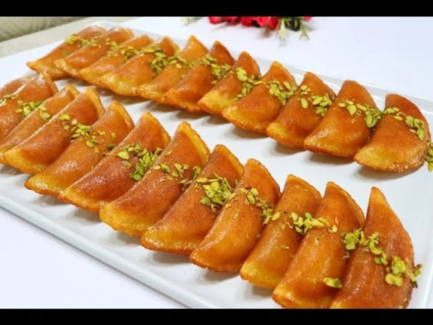 قطايف بالجبن ١٠ حبات