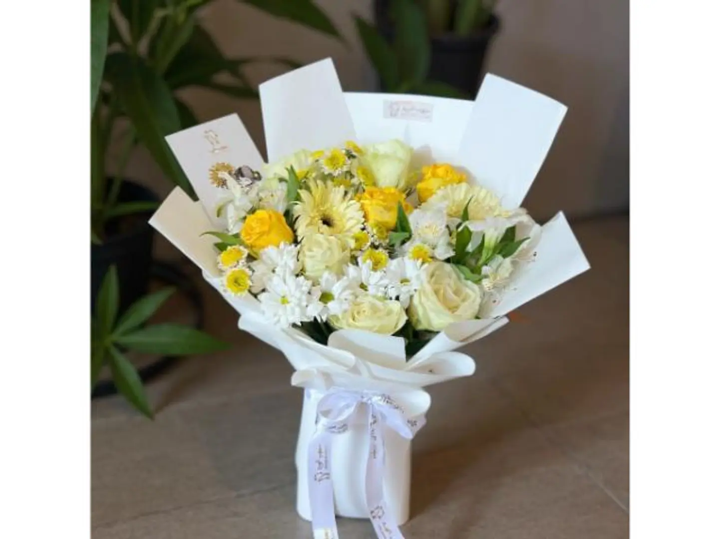 Small Morning Glow Bouquet