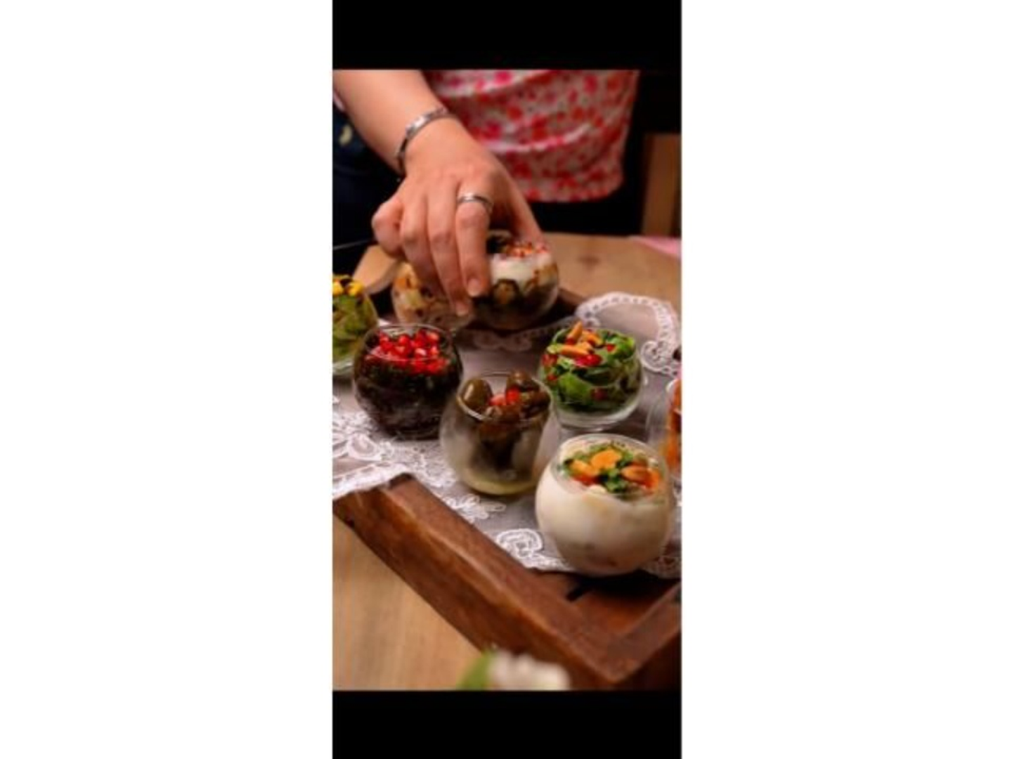 Appetizer Box With 6 Glass Cups