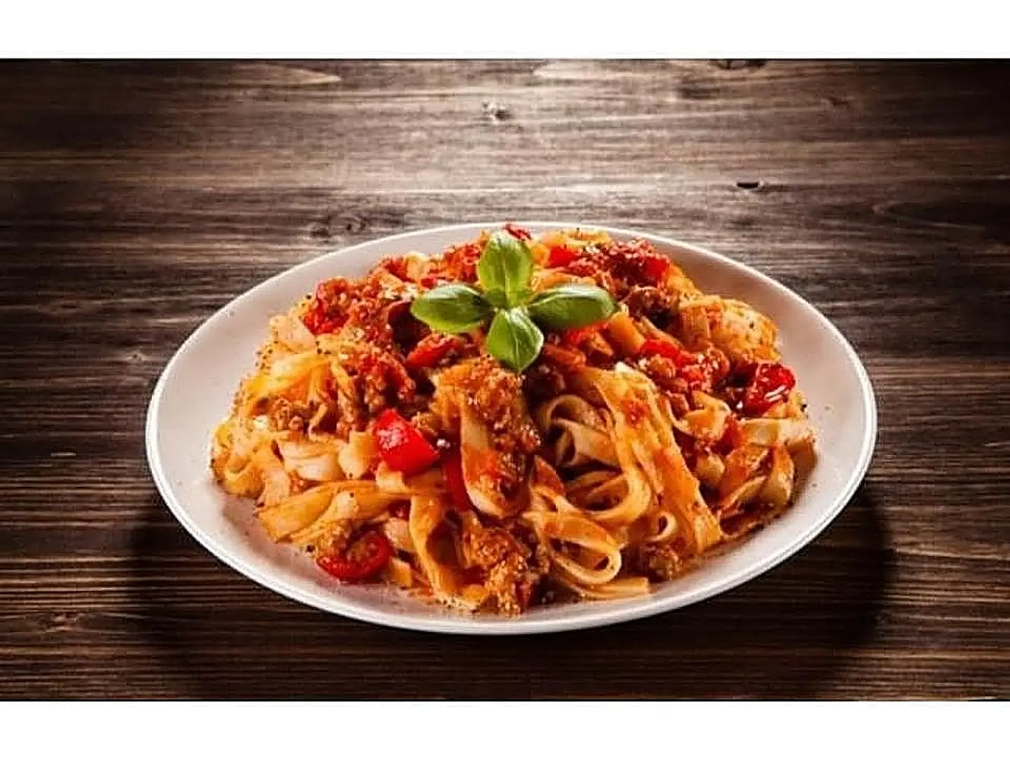 مكرونة بلونيزا