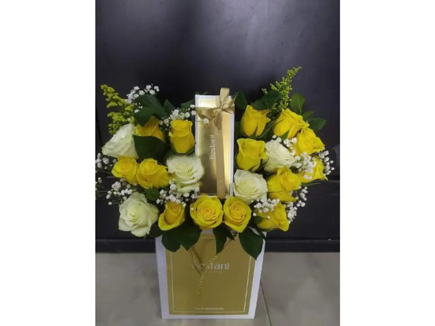 شوكولا باتشي مع ورد مشكل