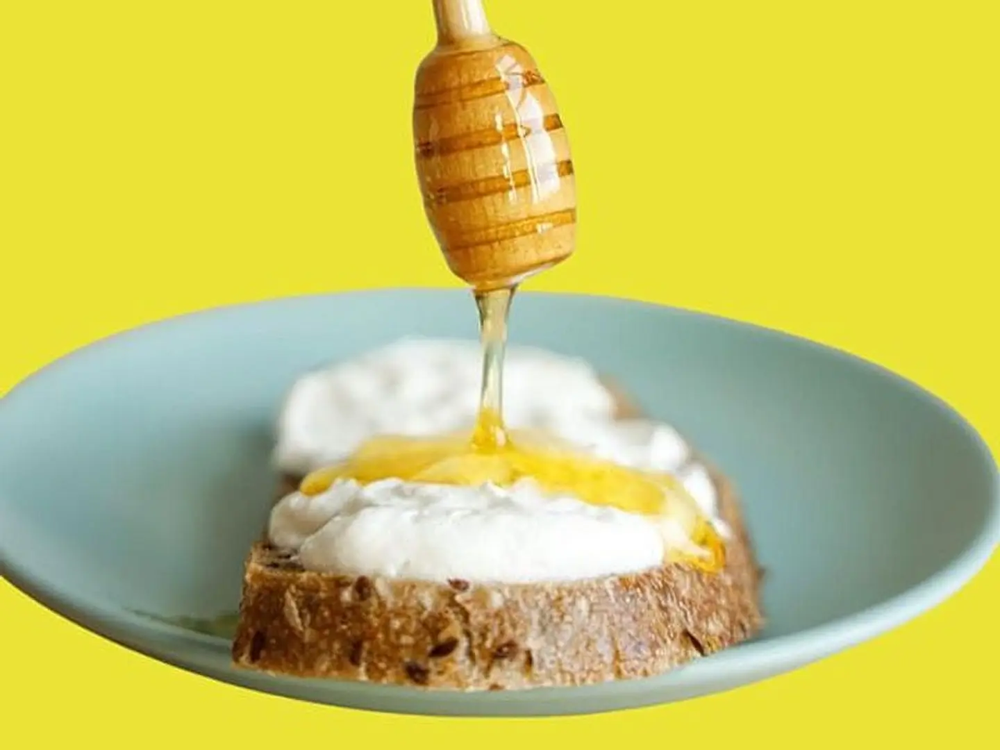 لبنة مع العسل