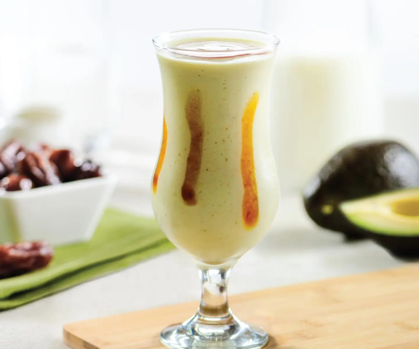 Avocado And Date Smoothie