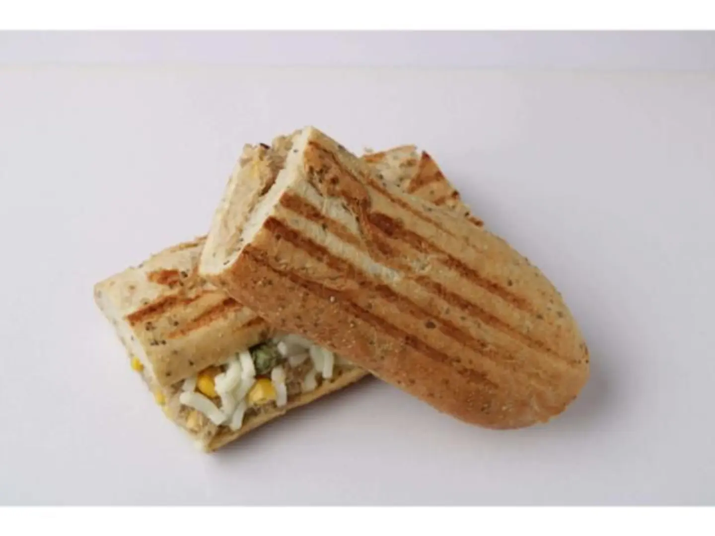 ساندوتش تونة