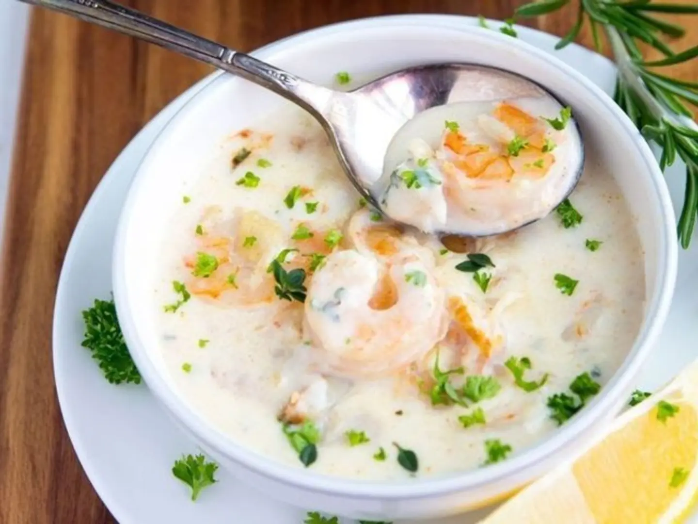 شوربة كريمة المأكولات البحرية