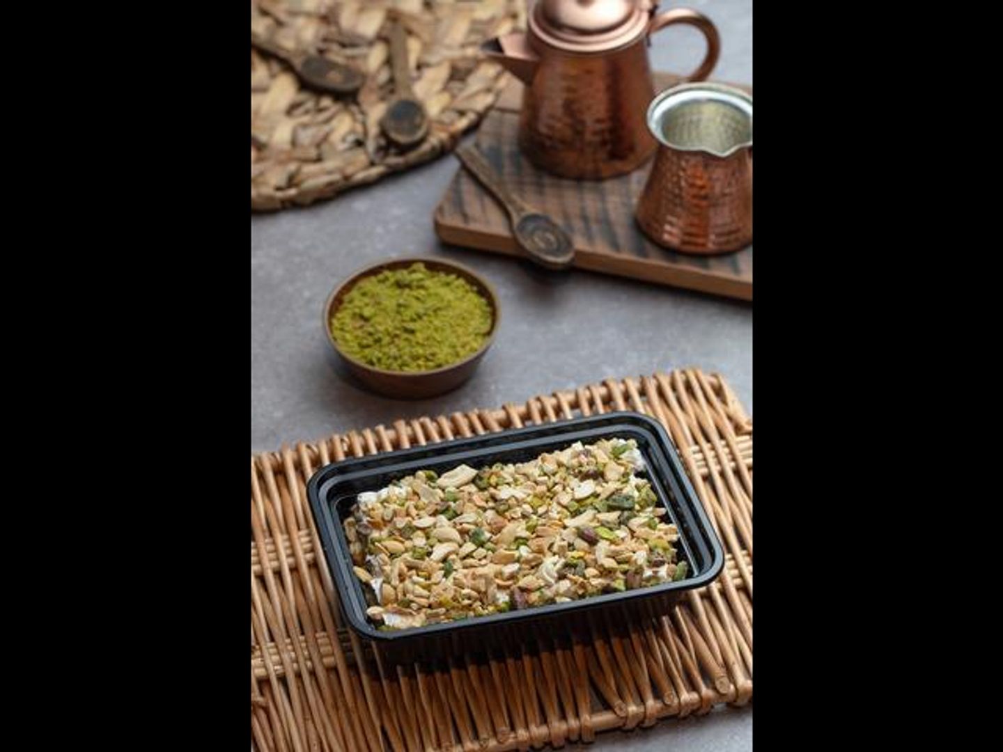 قشطوطة رز باللبن بالمكسرات