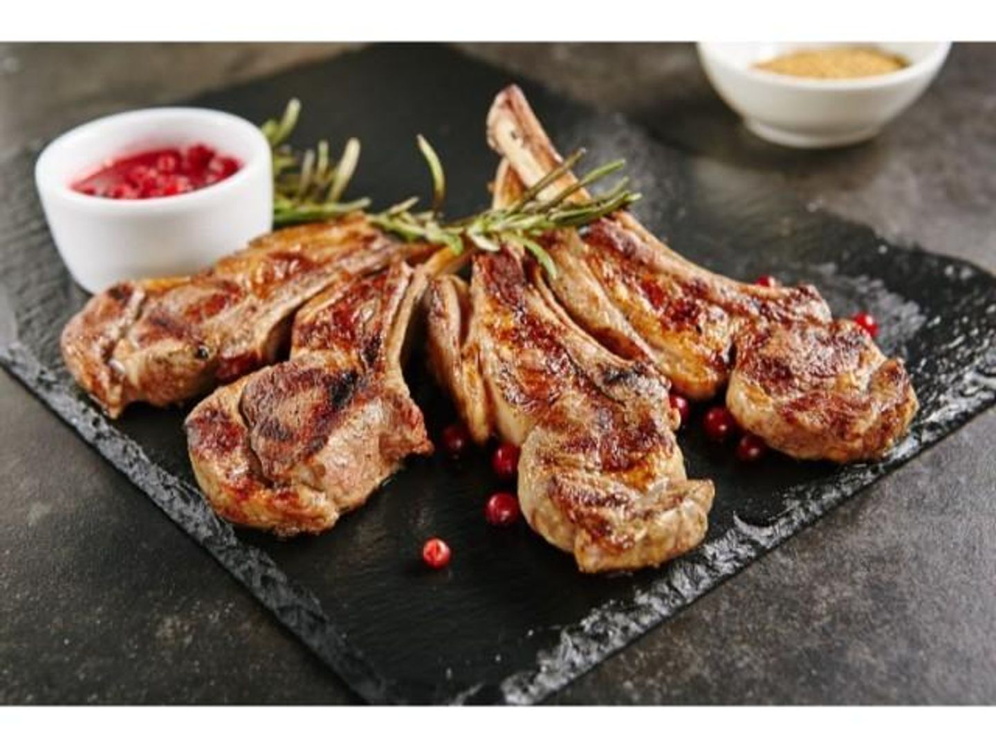 ريش بتلو محمره مع الارز والخضار