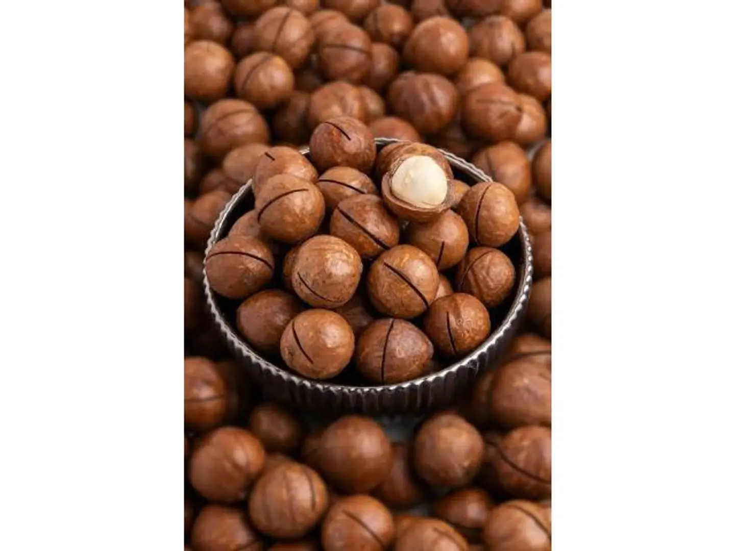 Smoked Macadamia