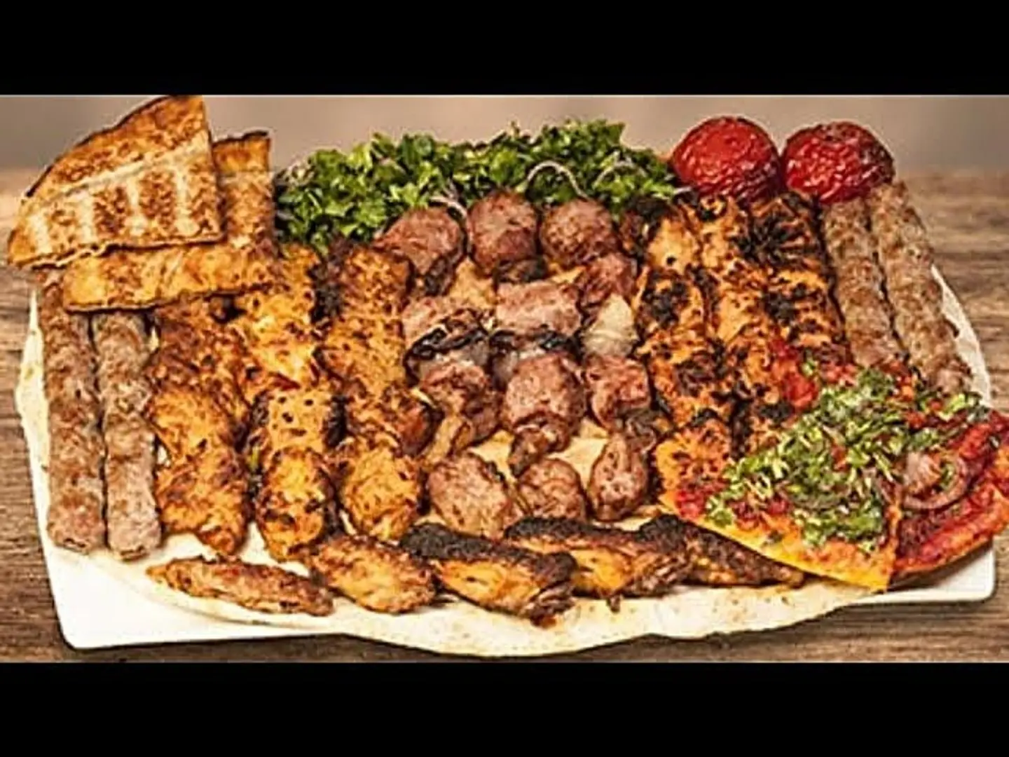 طبق مشاوي مشكل اكسترا لحم غنم بلدي طازج