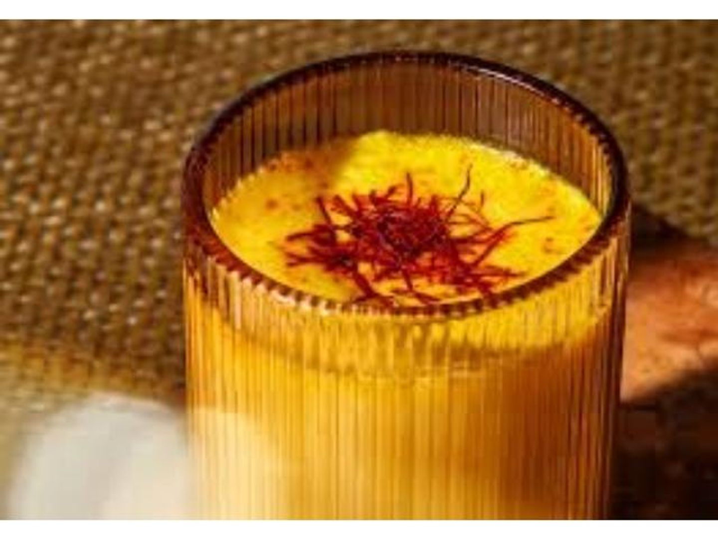 زعفران لاتيه بارد
