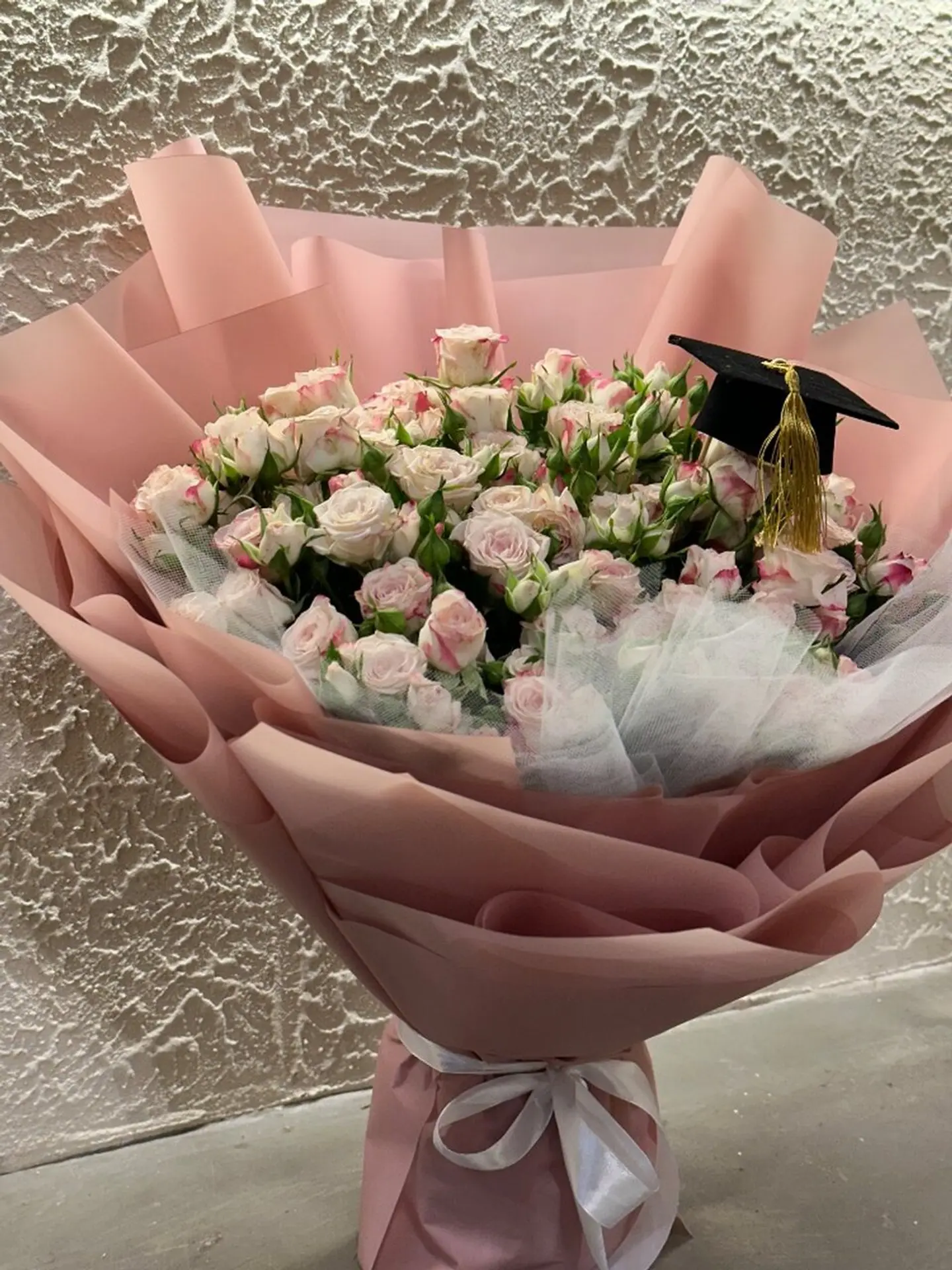 بوكيه التخرج مع قبعه ميني