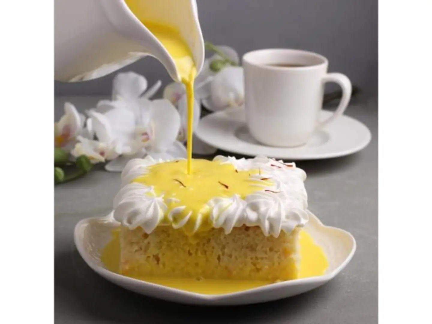 Saffron Cake With Sauce