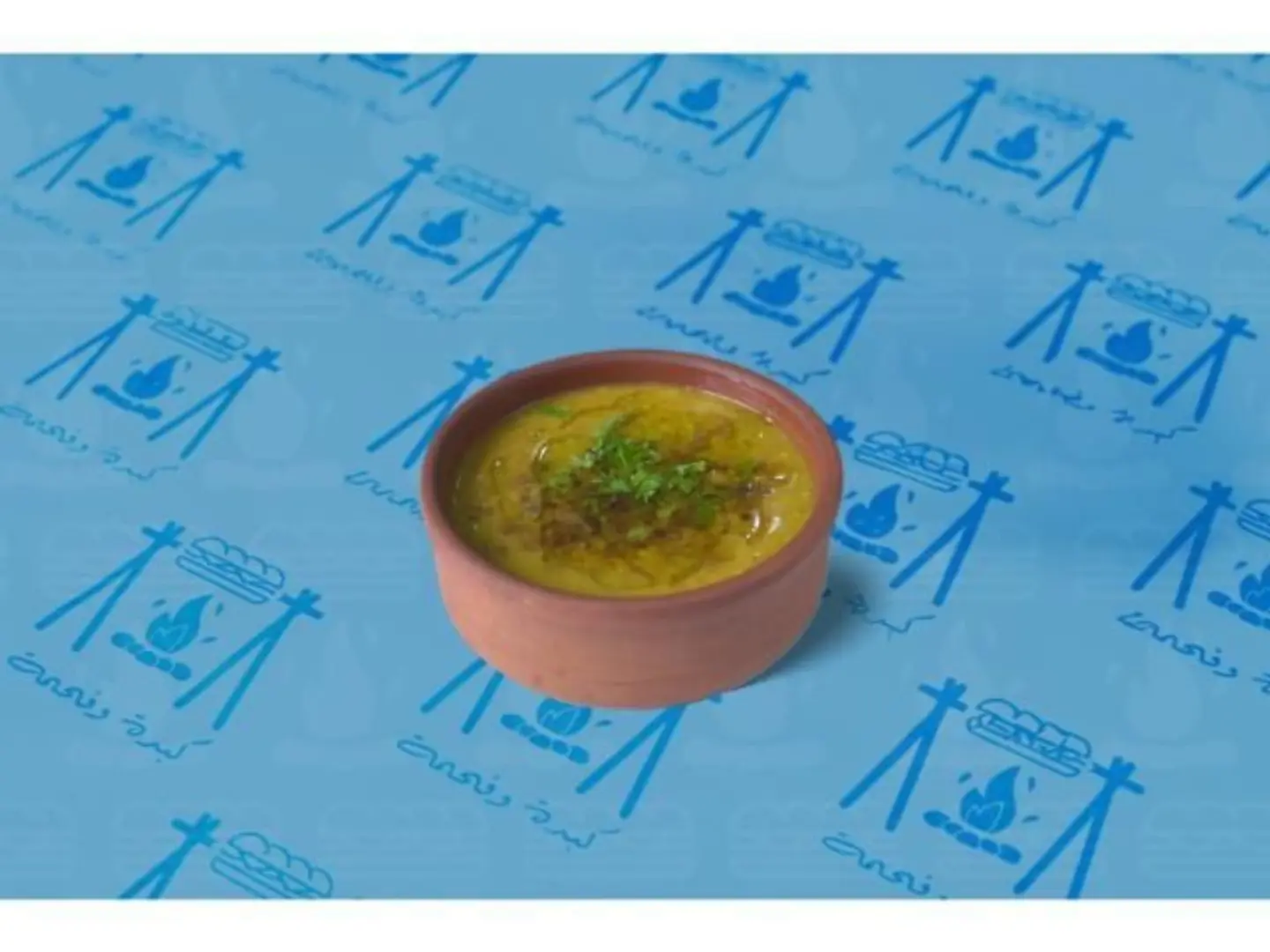 صحن عدس كبير