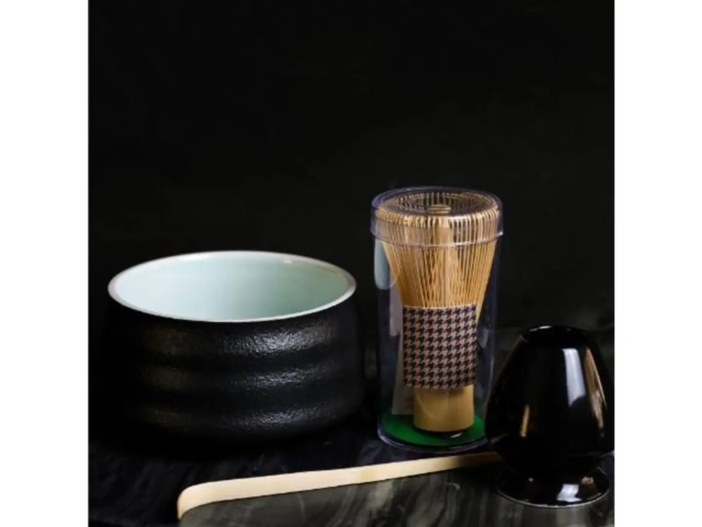 أدوات تحضير الماتشا