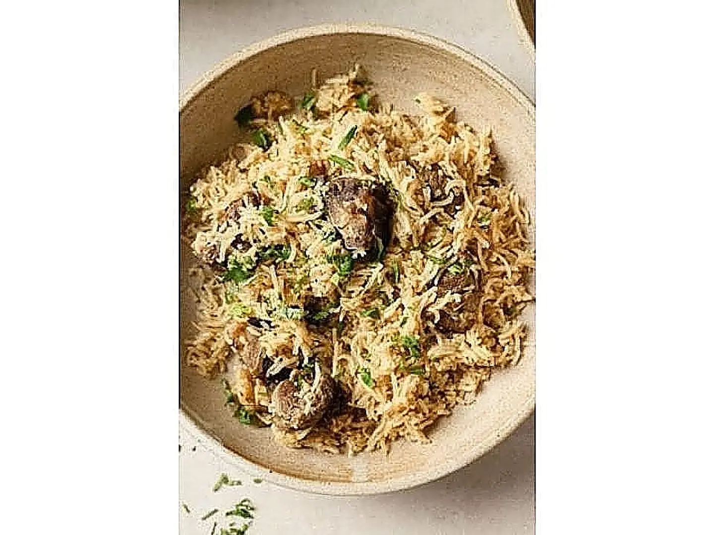 برياني بيضاء بلحم الضأن