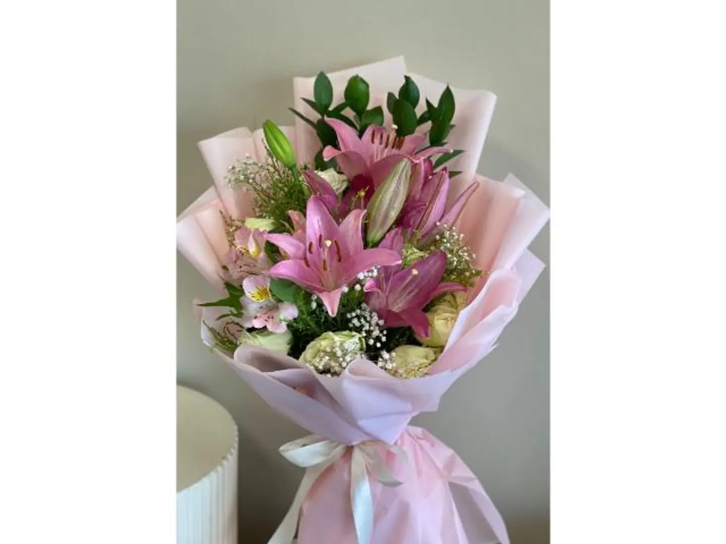 بوكيه ليلز وردي