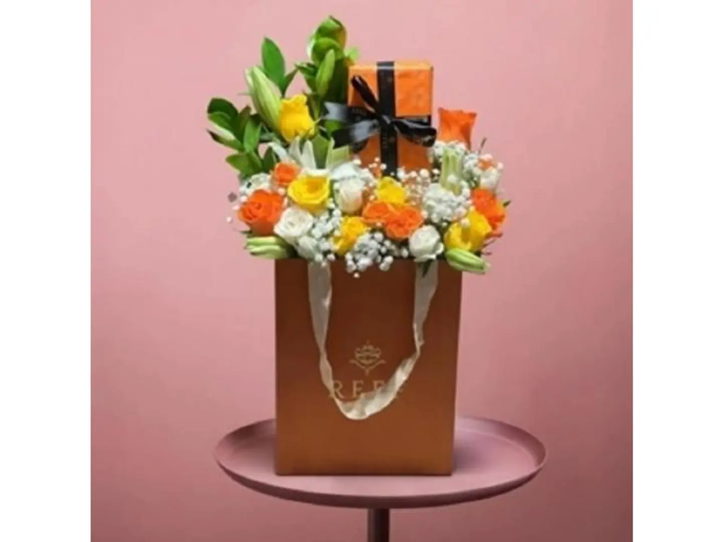 Roses With Reef33 Perfume Bouquet