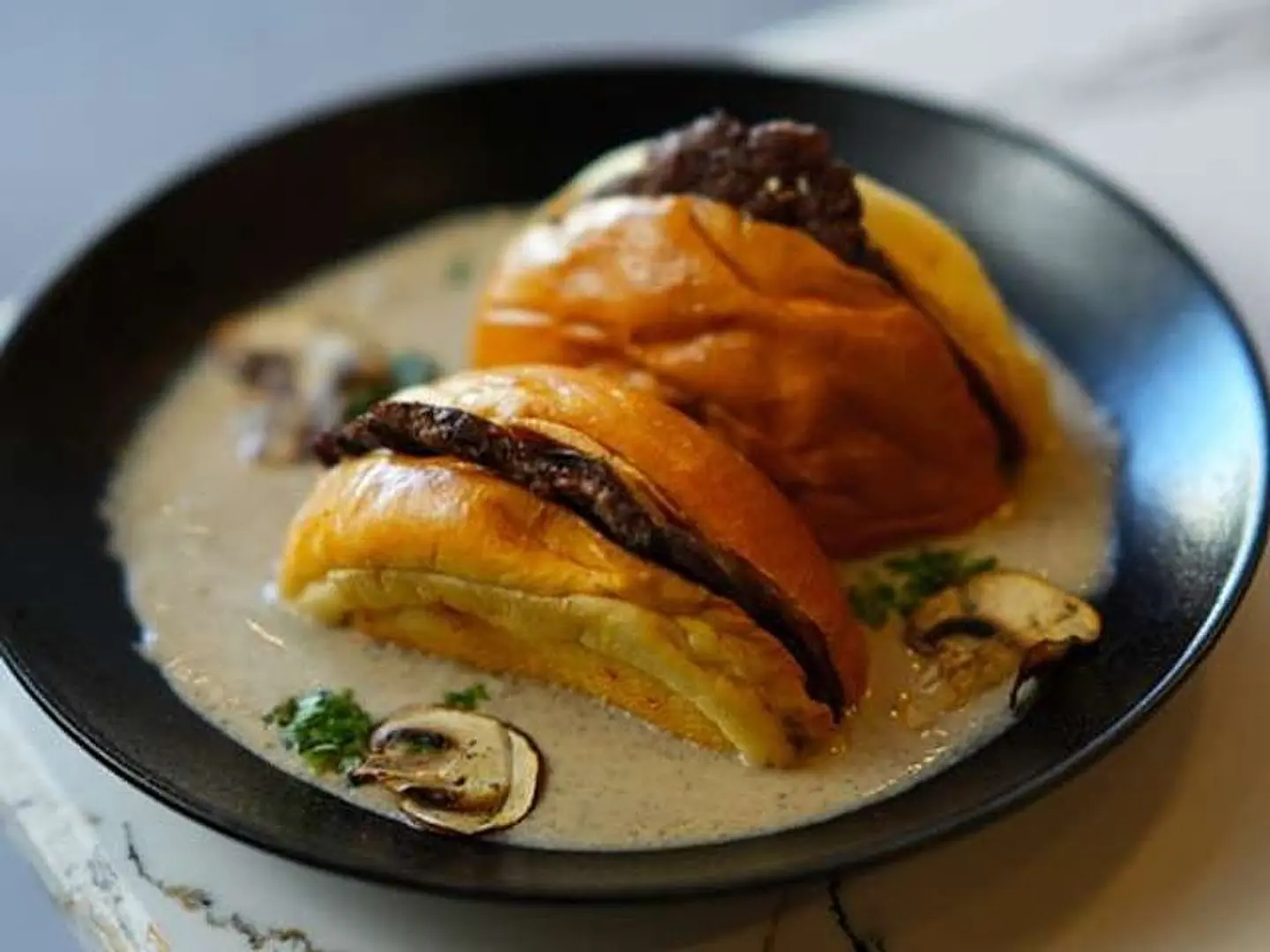 Trois Burger With Mushroom Sauce