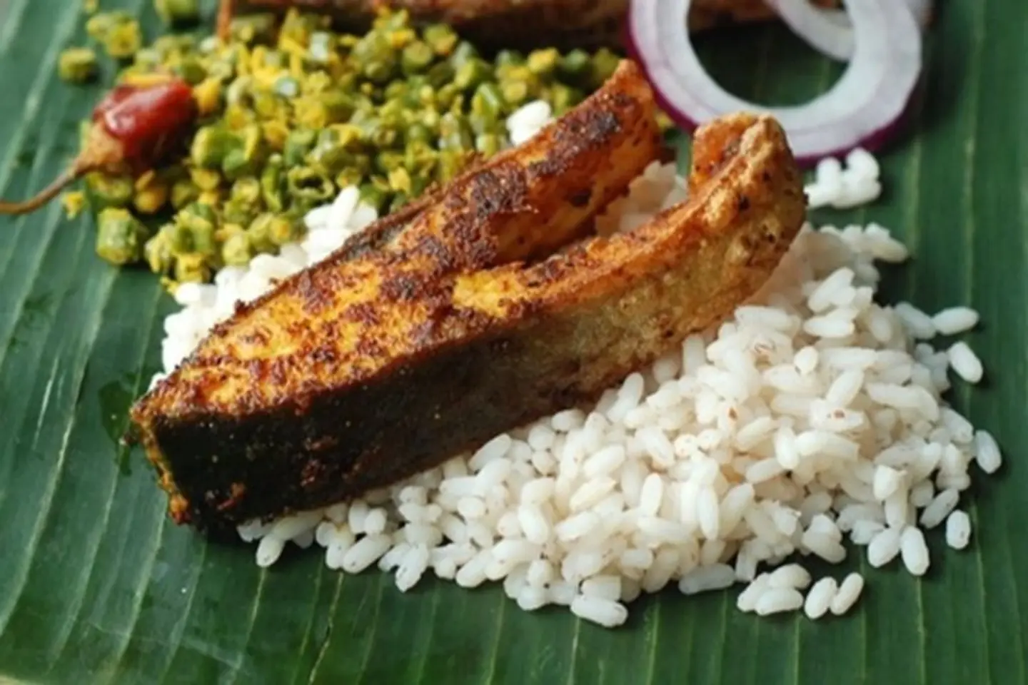 وجبات مع السمك المقلي