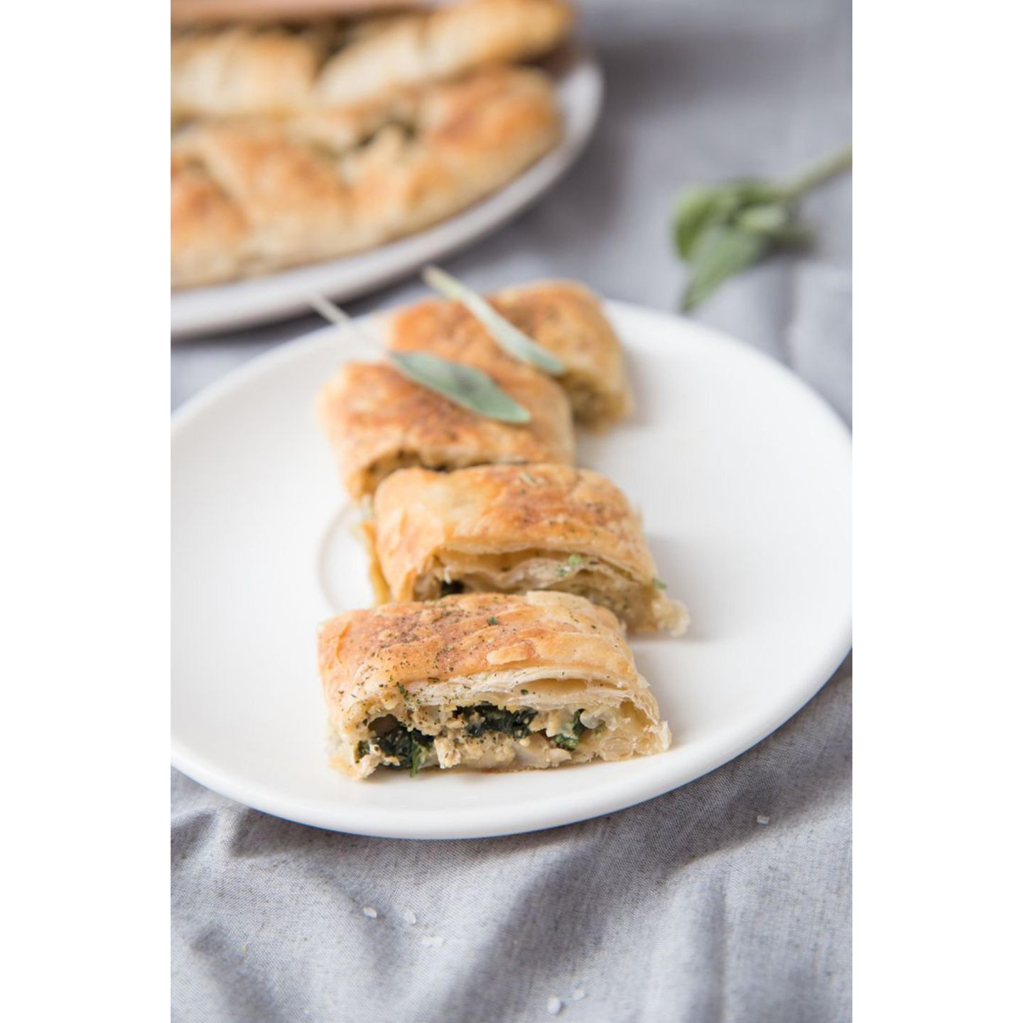 فطيرة سبانخ لبنه