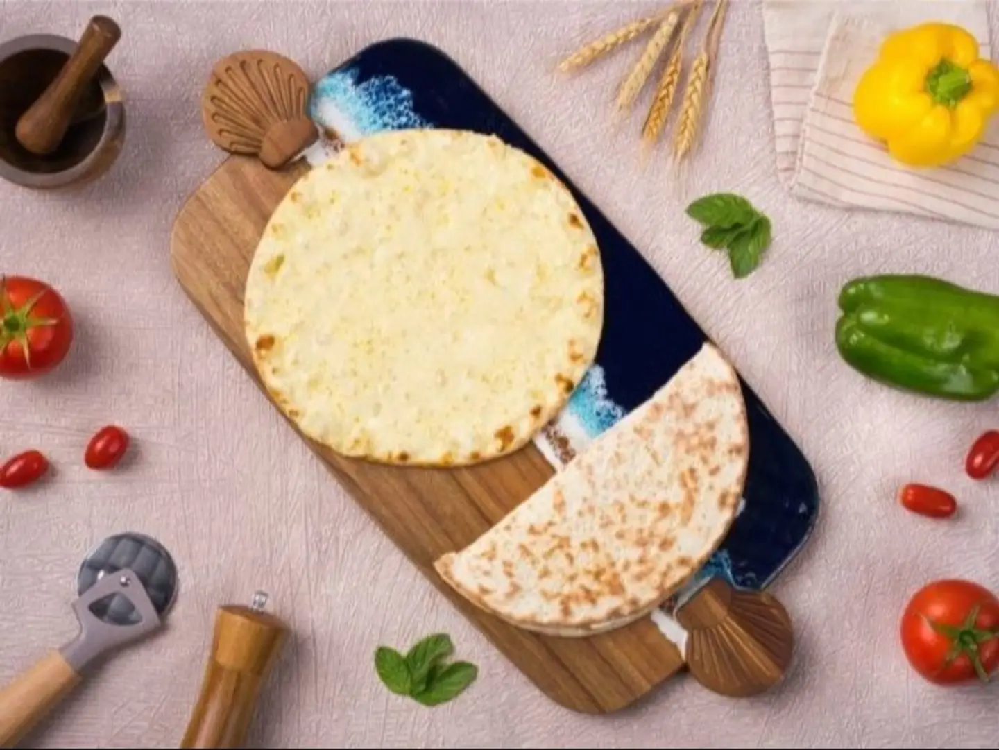 منووشة جبنة الخاصة