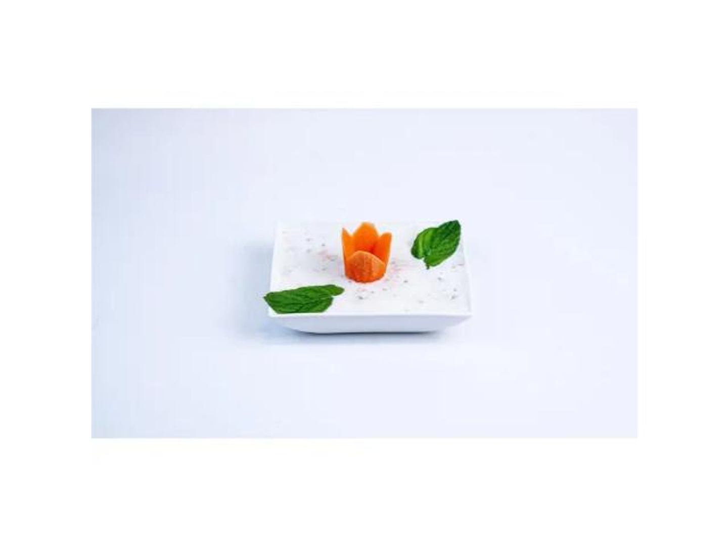 سلطة لبن وخيار - صغير