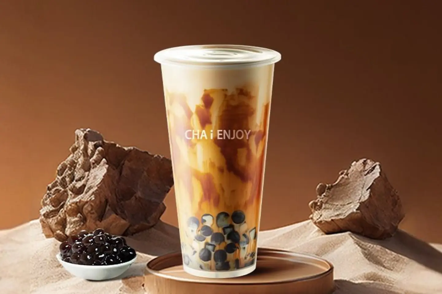 حليب طازج بفقاعات السكر البني