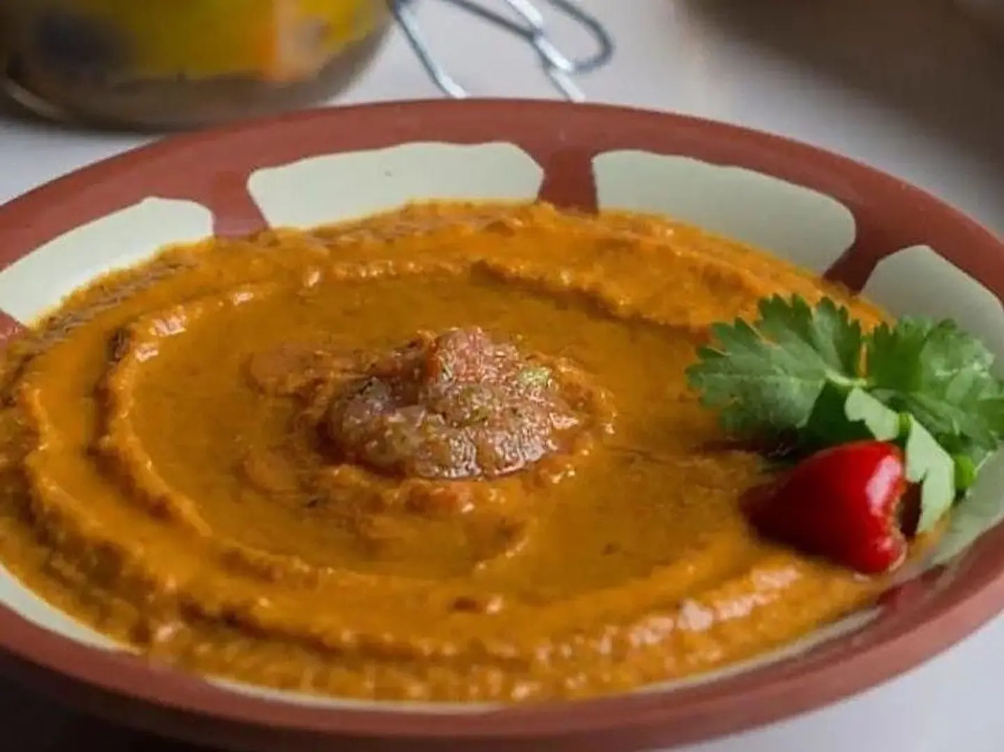 علبة فول صغير زيت حار