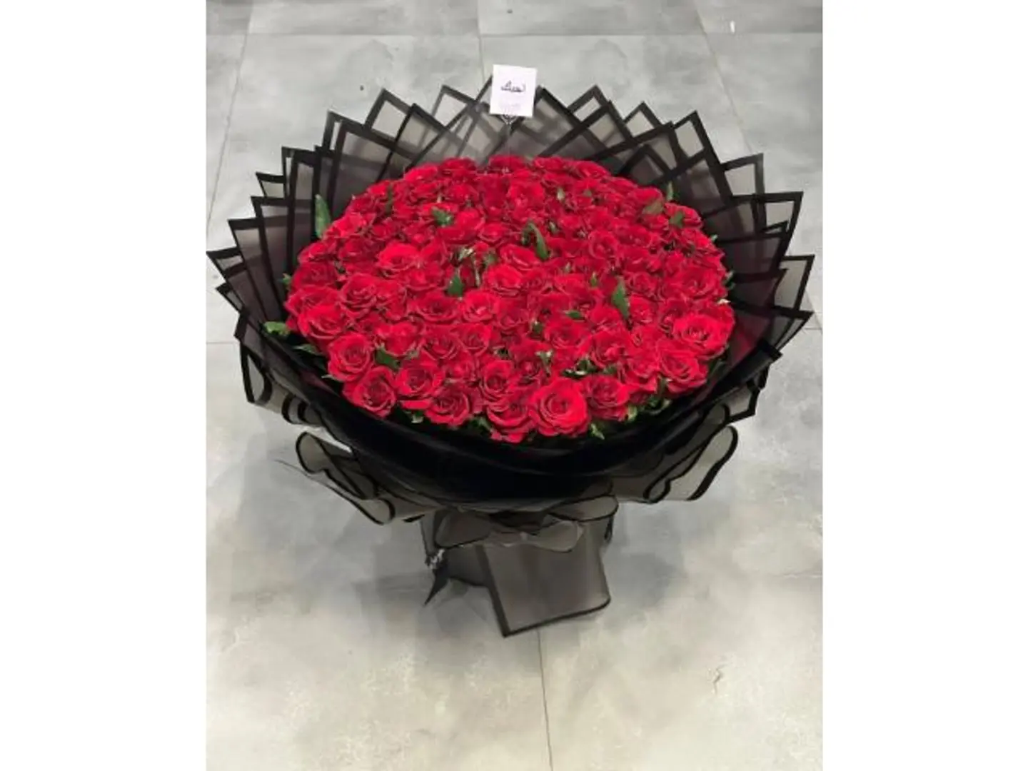 باقة 100حبه احمر