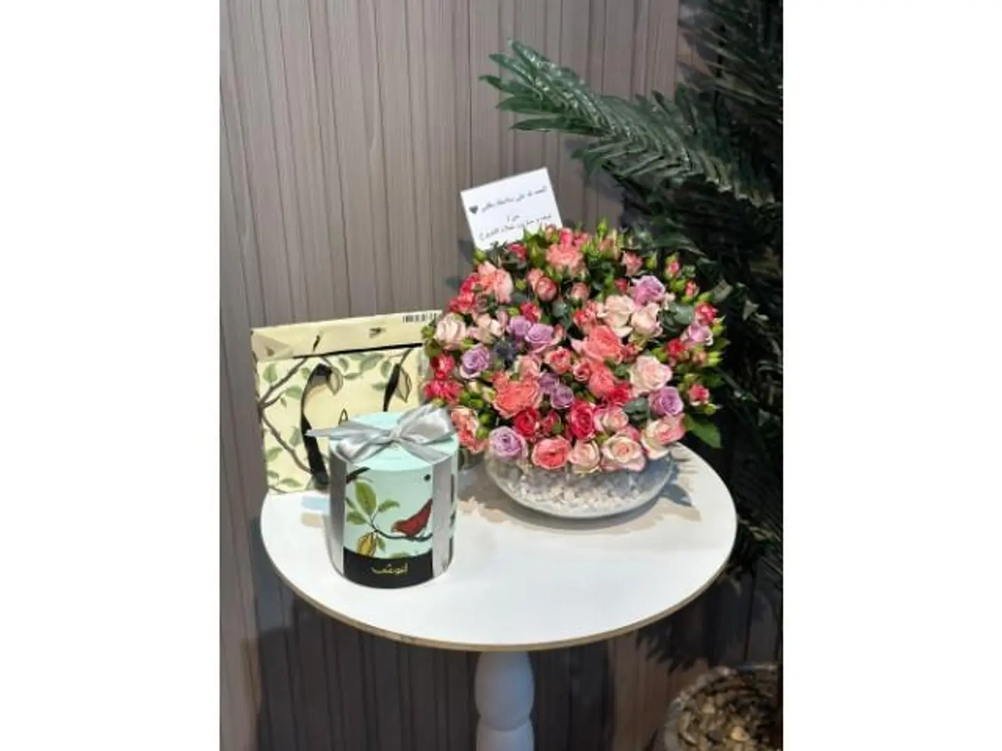 Vase & Chocolate2