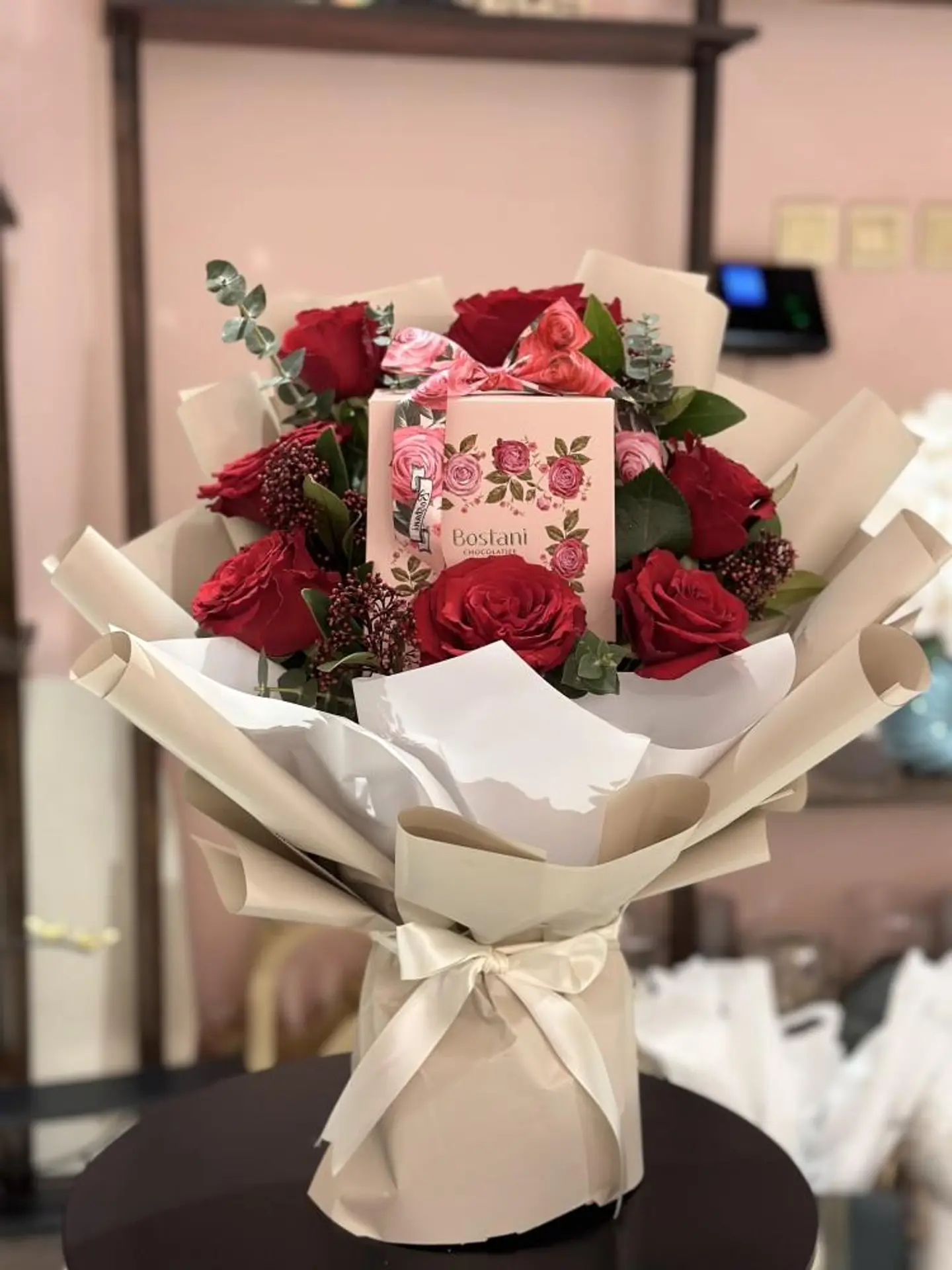 تنسيق ورد مع شوكلاتة بستاني 3