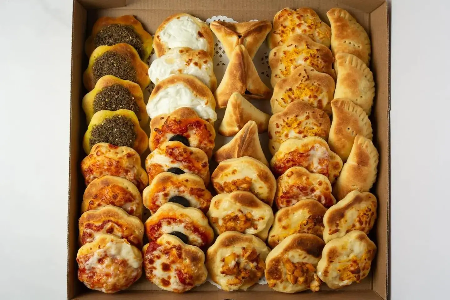 صحن مشكل فطاير كبير