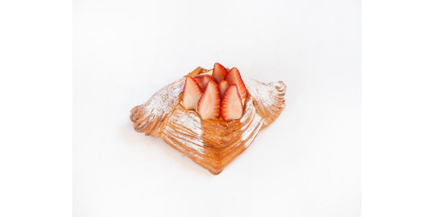 Strawberry & Custerd Danish