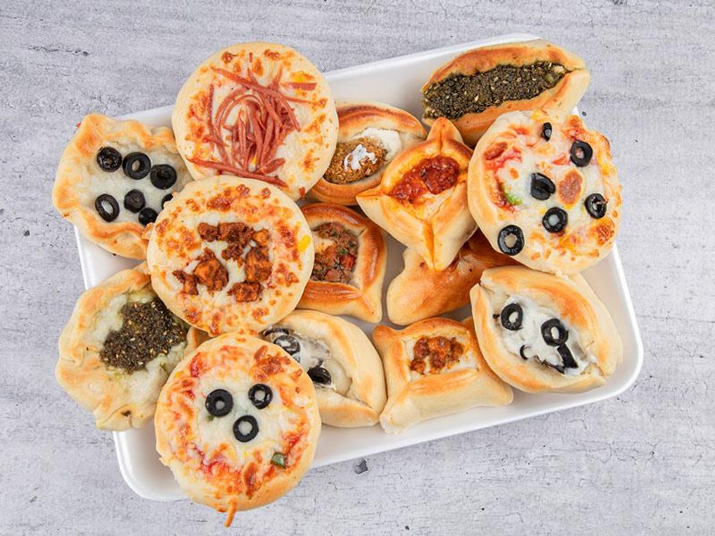 فطائر صغيرة مشكلة