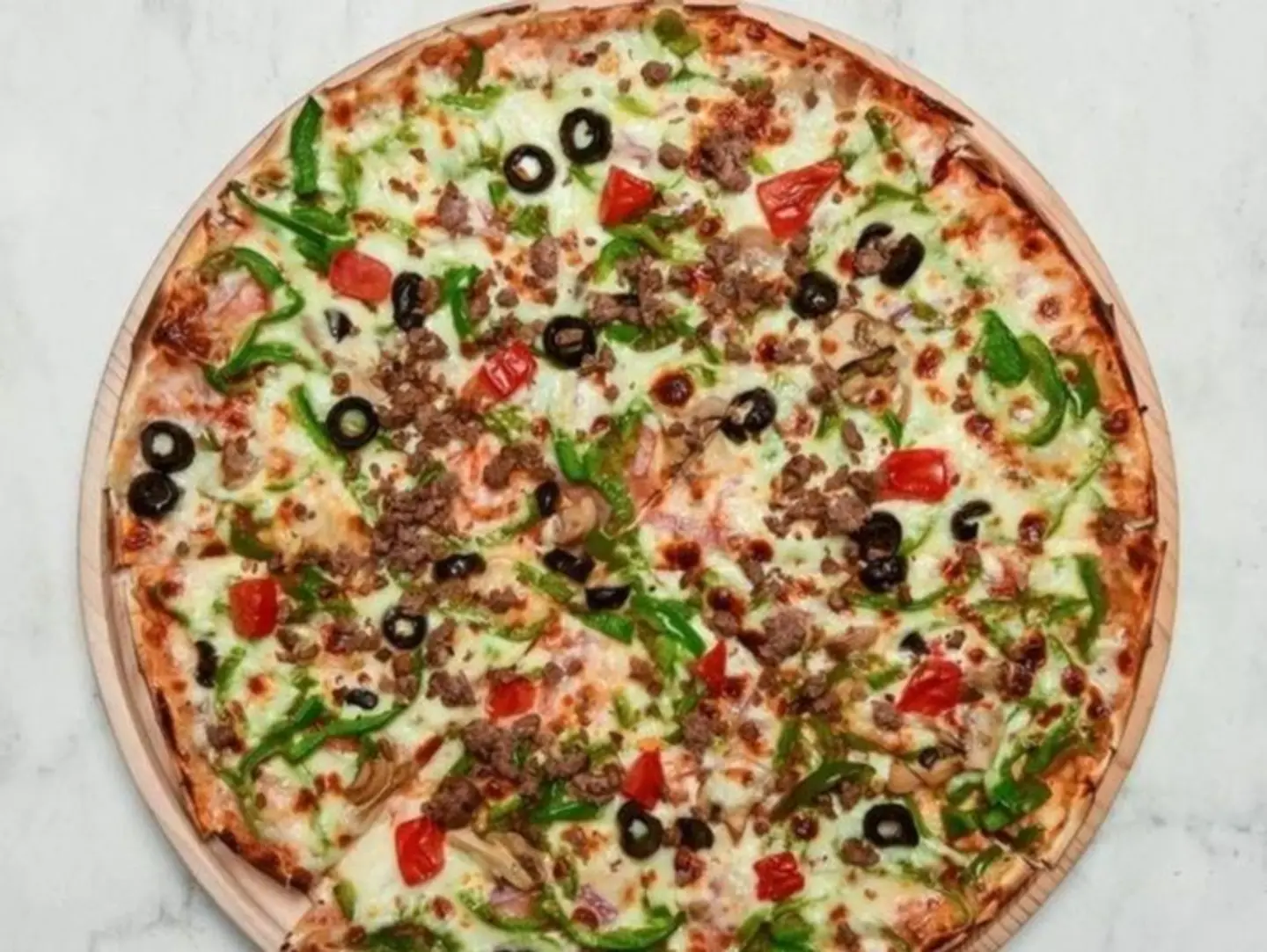 Medium Chicken Pizza
